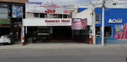 Sonora's Meat outside