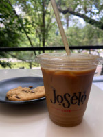 Joselo Cafe food