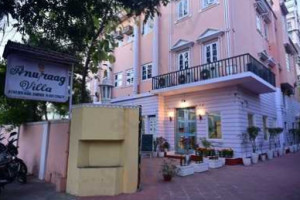 Anuraag Villa food
