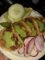 Tacos Los Naranjos food