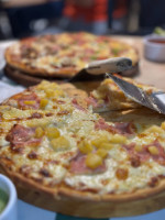 Tonino´s Pizza food
