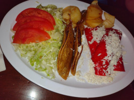 Taquería Juárez food