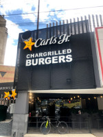 Carl’s Jr outside