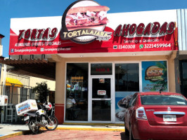 Tortas Ahogadas Tortalajara outside