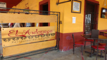 El Andariego inside