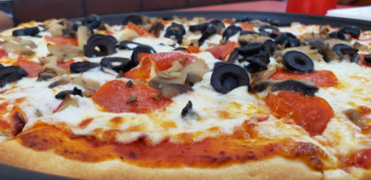 Pizza Latorre food