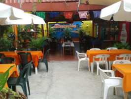 Mariscos Lupita inside