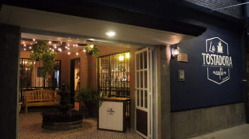 La Tostadora Café outside