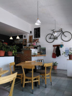 Café Petricor inside