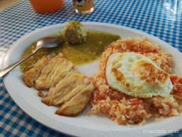 Cocina Económica Santa Cecilia food