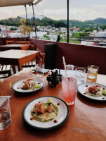 El Burrito Comilona-mezcalería Restaurante Bar food