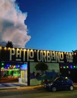 Patio Urbano Food Truck Park outside