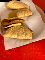 Tacos Maye Bistec, Discada Y Piratas food