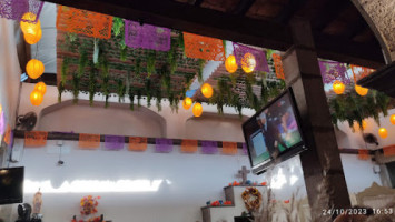 Las Palomas Grill, México inside