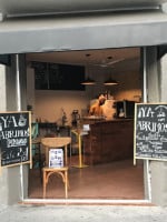 Contratapa Cafe inside