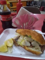 Tortas Vic food