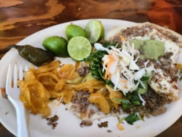 Tacos Y Montados La Junta food