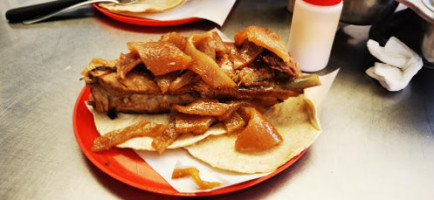 Tacos Los Bomberos food