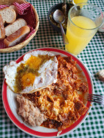 Quesadillas San Cristóbal food