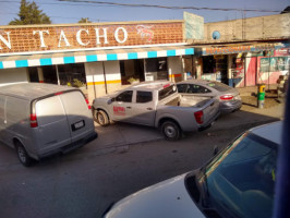 Tacos Estilo Ensenada Don Tacho outside