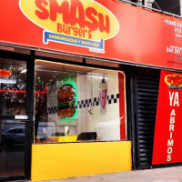 Smash Burgers Saltillo outside