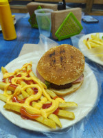 Burger Pillo food