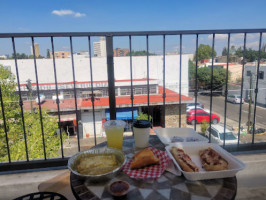 La cafeteria food