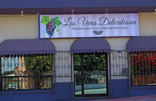 Las Uvas Delicatessen outside