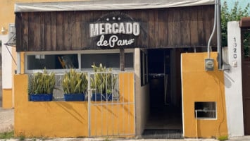 Mercado De Pan outside