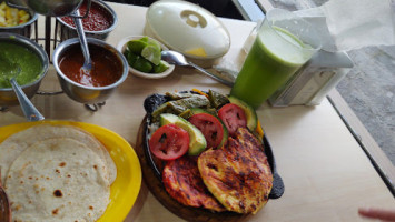 Taqueria Y Parrillada Chapala food