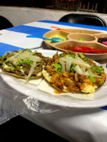 Tacos Manolo food