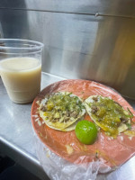Tacos Arandas El Puente food