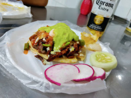 Taquería Sarita food