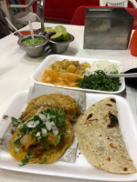 Tacos El Arabe food