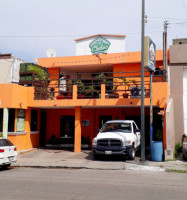 Cheto Restaurante Bar outside
