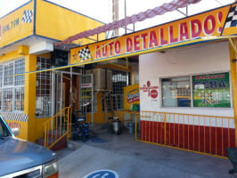 Mariscos El Gera outside