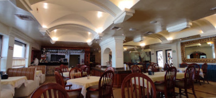Kalionchiz Restaurant-bar inside