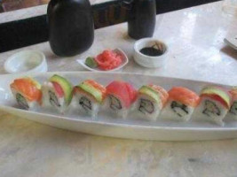 Sushi Lalo Wey food