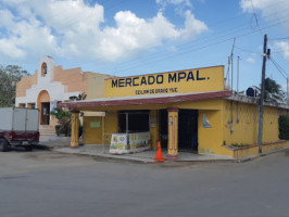 Chacates Mariscos Y Algo Mas food