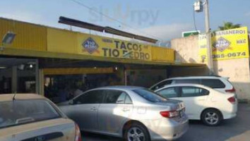 Tacos Tio Pedro outside