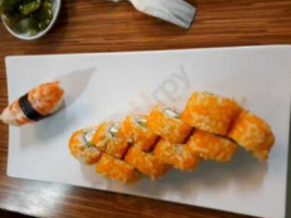 To-sushi inside