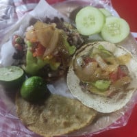 Tacos Los Primos food
