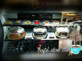 El Cafe De Don Simon food