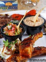 Tree House Grill food