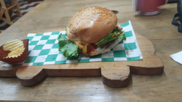 Kombi Burger food