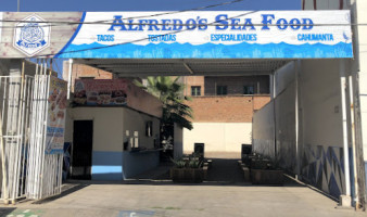 Alfredo’s Sea Food outside