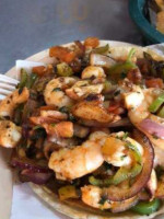 Mariscos El Mazateno food