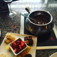 The Melting Pot food