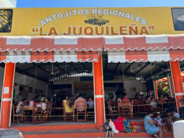 Antojitos Regionales “la Juquileña” food