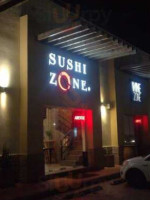 Sushi Zone Abasolo outside